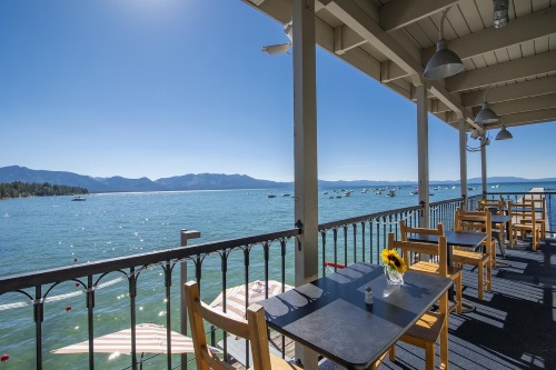 Beach Retreat en Lodge at Tahoe restaurant
